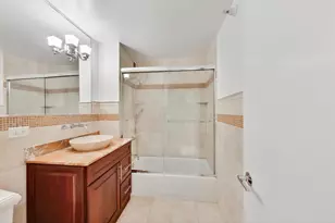 2 E Erie St, Chicago, IL 60611 - Photo 21