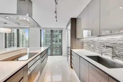 2 E Erie Street #1905, Chicago, IL 60611 - Photo 5