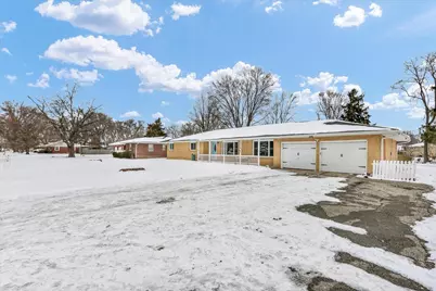 2218 S Mattis Avenue, Champaign, IL 61821 - Photo 3