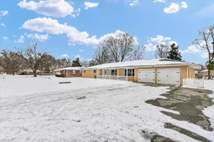 2218 S Mattis Ave, Champaign, IL 61821 - Photo 3