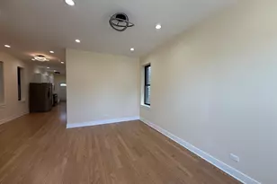 2124 W 18th Pl, Chicago, IL 60608 - Photo 3