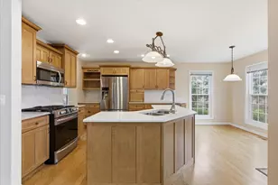 529 Springwood Ave, East Dundee, IL 60118 - Photo 15