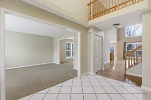 529 Springwood Ave, East Dundee, IL 60118 - Photo 9