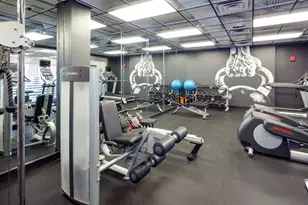 5600 N Sheridan Rd, Chicago, IL 60660 - Photo 9