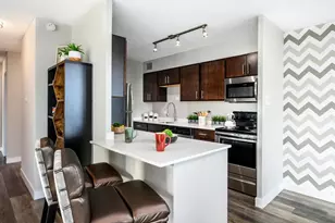 5600 N Sheridan Rd, Chicago, IL 60660 - Photo 3