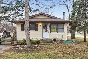 1425 Washington St, Lake in the Hills, IL 60156 - Photo 1