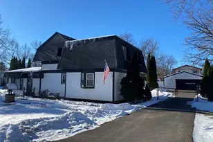 72 Clover Dr, Crystal Lake, IL 60014 - Photo 1