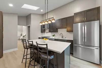 641 N Highview Avenue, Addison, IL 60101 - Photo 5