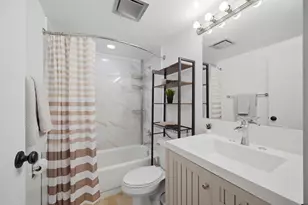 5600 Astor Ln, Rolling Meadows, IL 60008 - Photo 11