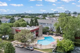 5600 Astor Ln, Rolling Meadows, IL 60008 - Photo 13