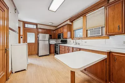 3627 N Francisco Avenue, Chicago, IL 60618 - Photo 9
