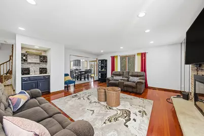 7435 W 157th Street, Orland Park, IL 60462 - Photo 9