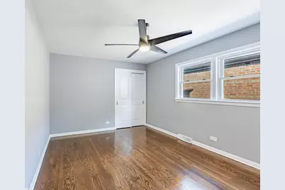 8139 S Exchange Avenue, Chicago, IL 60617 - Photo 11