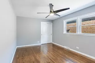 8139 S Exchange Ave, Chicago, IL 60617 - Photo 11