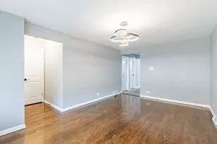 8139 S Exchange Ave, Chicago, IL 60617 - Photo 3