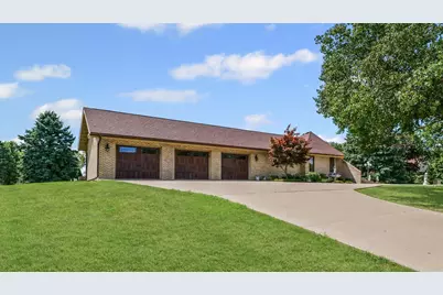 800 Cambridge Drive, Paxton, IL 60957 - Photo 5