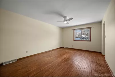 685 N Van Nortwick Avenue, Batavia, IL 60510 - Photo 15