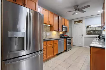 842 W Agatite Avenue #2E, Chicago, IL 60640 - Photo 13