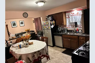 17554 Cypress Avenue, Country Club Hills, IL 60478 - Photo 5