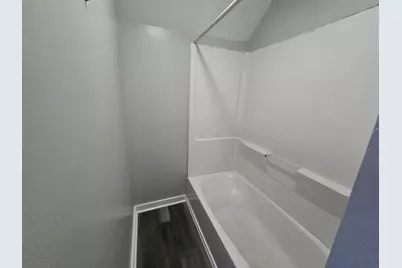 1021 N Rockton Avenue, Rockford, IL 61103 - Photo 9