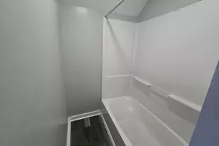 1021 N Rockton Ave, Rockford, IL 61103 - Photo 9