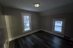 1021 N Rockton Ave, Rockford, IL 61103 - Photo 7