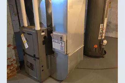 1021 N Rockton Avenue, Rockford, IL 61103 - Photo 13