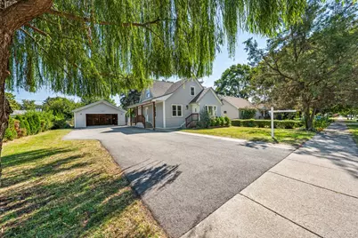 9725 Normandy Avenue, Oak Lawn, IL 60453 - Photo 1