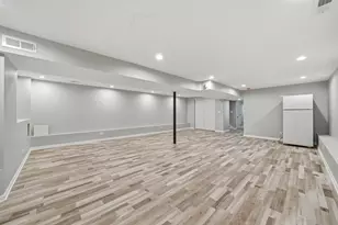 8839 S Colfax Ave, Chicago, IL 60617 - Photo 15