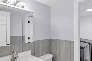 27W125 Chestnut Ln, Winfield, IL 60190 - Photo 21