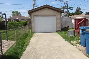 3428 Lonnquist Dr, Franklin Park, IL 60131 - Photo 15