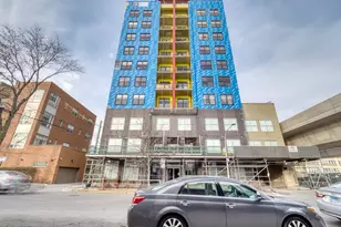 1122 W Catalpa Ave, Chicago, IL 60640 - Photo 1