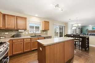 181 Hillside Dr, Bolingbrook, IL 60440 - Photo 13
