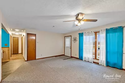 209 W Indiana Street, Momence, IL 60954 - Photo 9