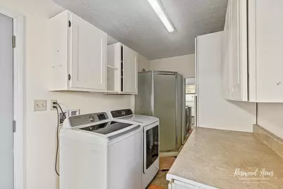 209 W Indiana Street, Momence, IL 60954 - Photo 13