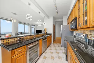 1235 S Prairie Ave, Chicago, IL 60605 - Photo 11