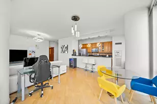 1235 S Prairie Ave, Chicago, IL 60605 - Photo 9