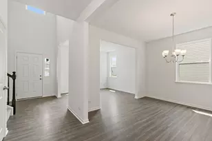 32012 Savannah Dr, Lakemoor, IL 60051 - Photo 7