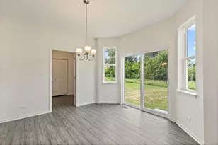 32006 Savannah Dr, Lakemoor, IL 60051 - Photo 9