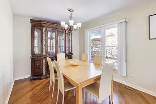 180 N Prairie Dr, Addison, IL 60101 - Photo 7