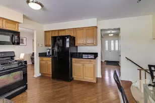 180 N Prairie Dr, Addison, IL 60101 - Photo 11