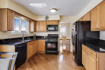 180 N Prairie Drive, Addison, IL 60101 - Photo 9