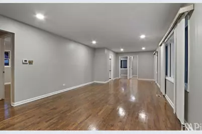 75 Carthage Lane, Hoffman Estates, IL 60169 - Photo 3