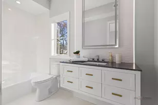 408 Beverly Dr, Wilmette, IL 60091 - Photo 27