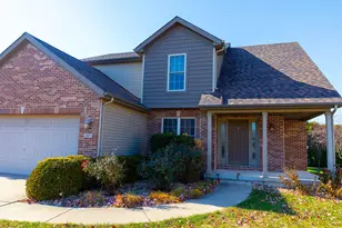 1307 Longford Ln, Bloomington, IL 61704 - Photo 3