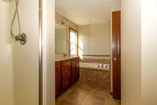 1307 Longford Ln, Bloomington, IL 61704 - Photo 33