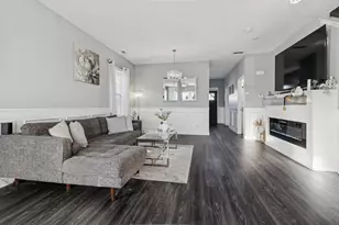 7626 W 63rd Pl, Summit, IL 60501 - Photo 5