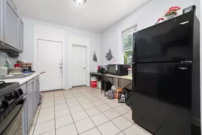 8239 S Colfax Avenue, Chicago, IL 60617 - Photo 5