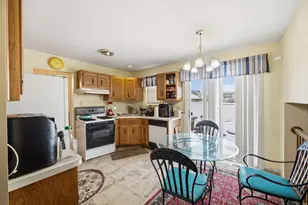 18641 Cedar Ave, Country Club Hills, IL 60478 - Photo 7