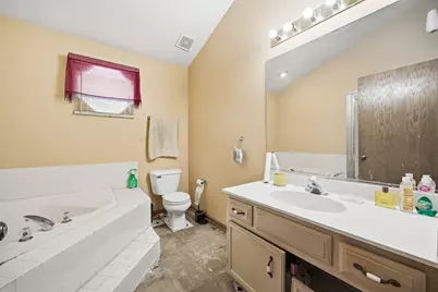 18641 Cedar Avenue, Country Club Hills, IL 60478 - Photo 9